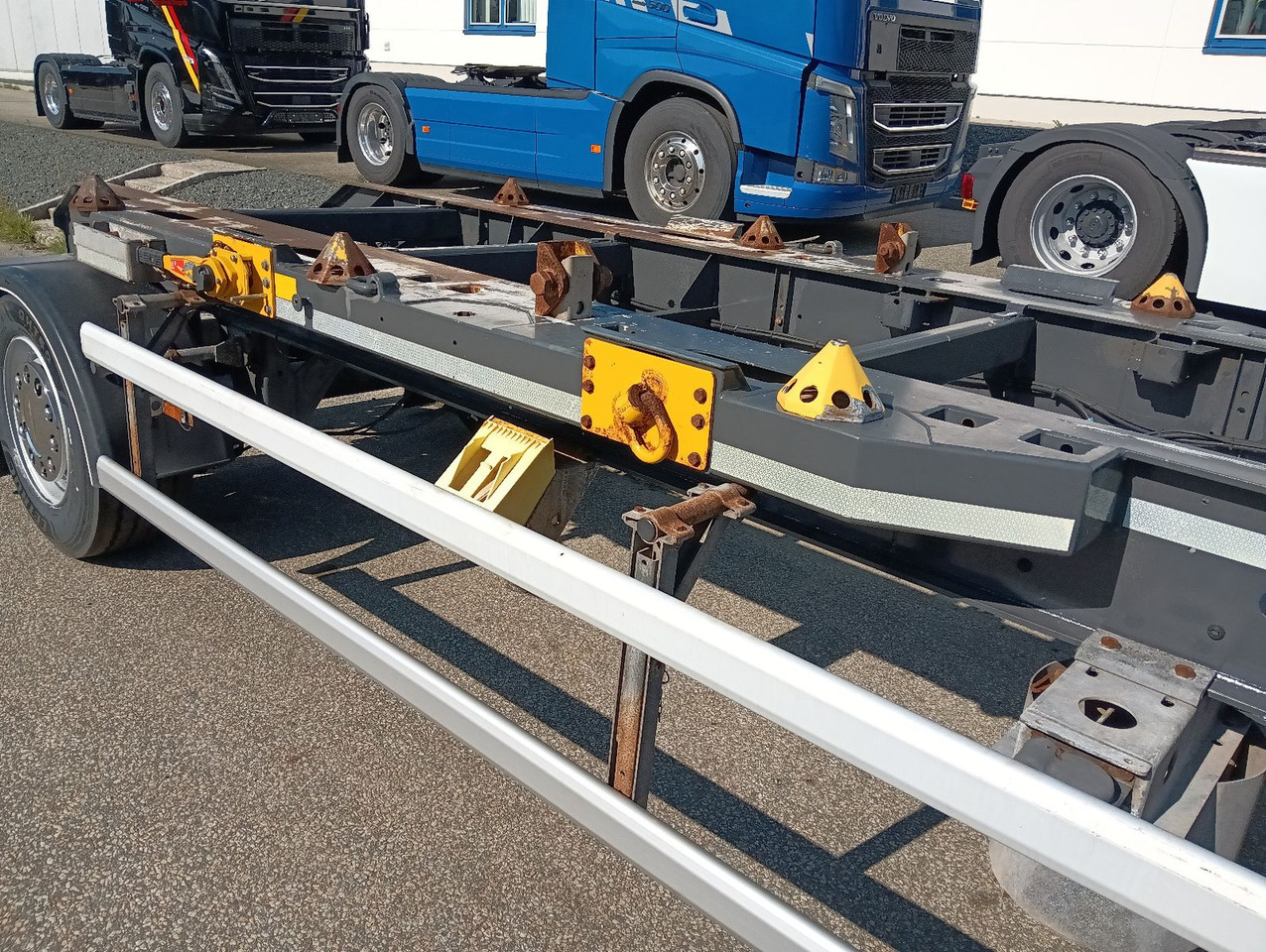 Причіп мультиліфт/ Бункеровоз Hüffermann 2-A VARIO-CARRIER VERZINKT SAFETYFIX Reifen/TÜV: фото 17