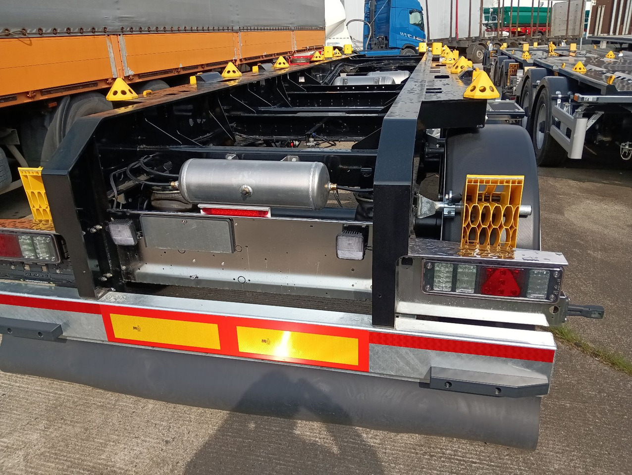 Hüffermann 3-A VARIO-CARRIER SAF NEU VERZINKT LiftAlufelgen - Причіп мультиліфт/ Бункеровоз: фото 5 Hüffermann 3-A VARIO-CARRIER SAF NEU VERZINKT LiftAlufelgen - Причіп мультиліфт/ Бункеровоз: фото 5