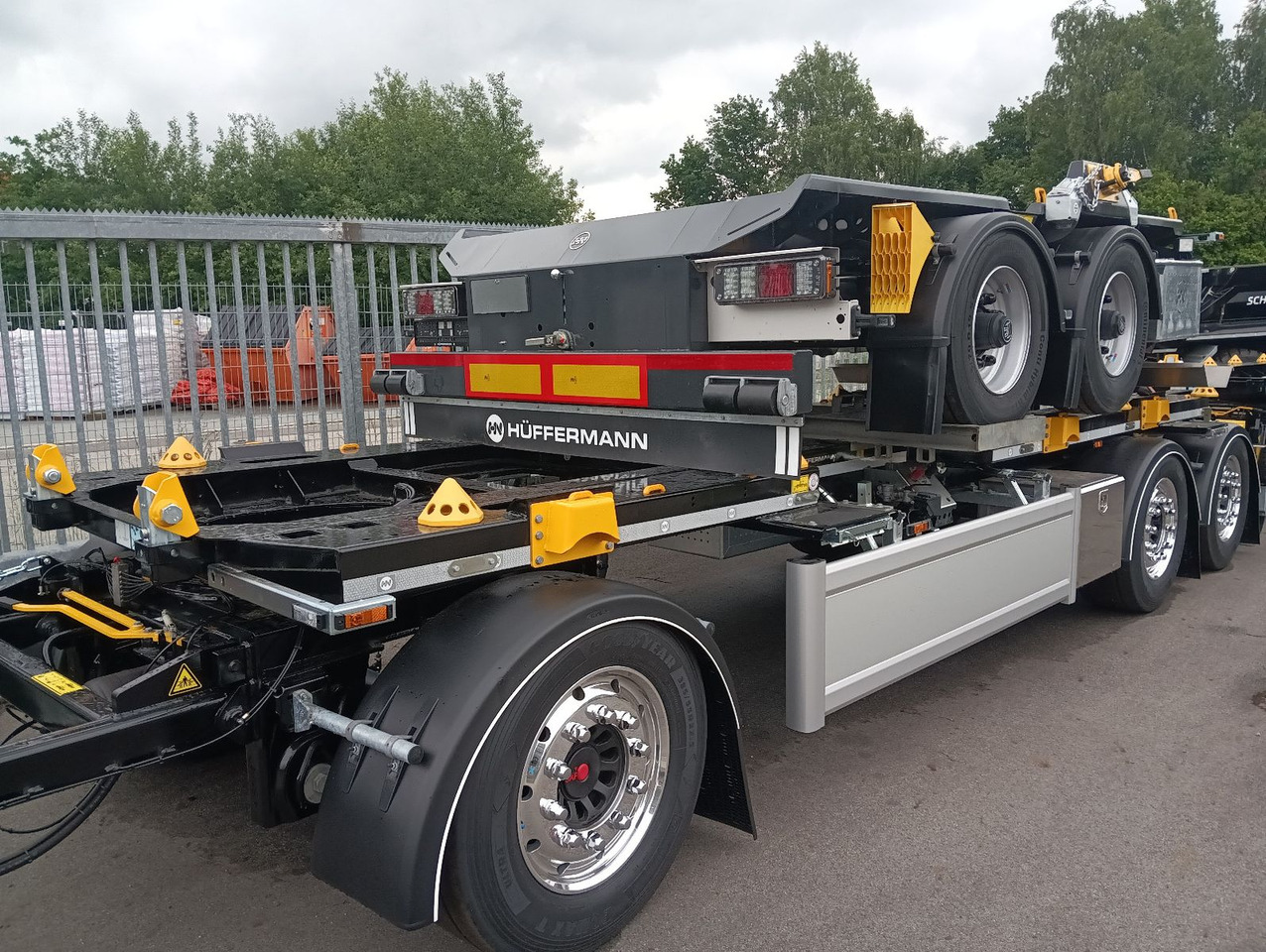 Hüffermann 3-A VARIO-CARRIER SAF NEU VERZINKT LiftAlufelgen - Причіп мультиліфт/ Бункеровоз: фото 1 Hüffermann 3-A VARIO-CARRIER SAF NEU VERZINKT LiftAlufelgen - Причіп мультиліфт/ Бункеровоз: фото 1