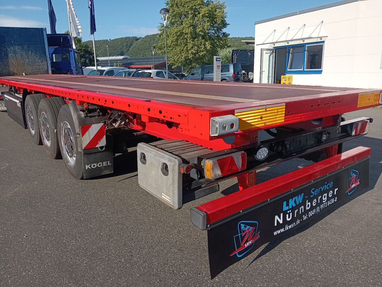 Kögel SN24 Plateau 7xRungen,Palettenkasten, Überbreite - Бортовий напівпричіп/ Платформа: фото 2 Kögel SN24 Plateau 7xRungen,Palettenkasten, Überbreite - Бортовий напівпричіп/ Платформа: фото 2