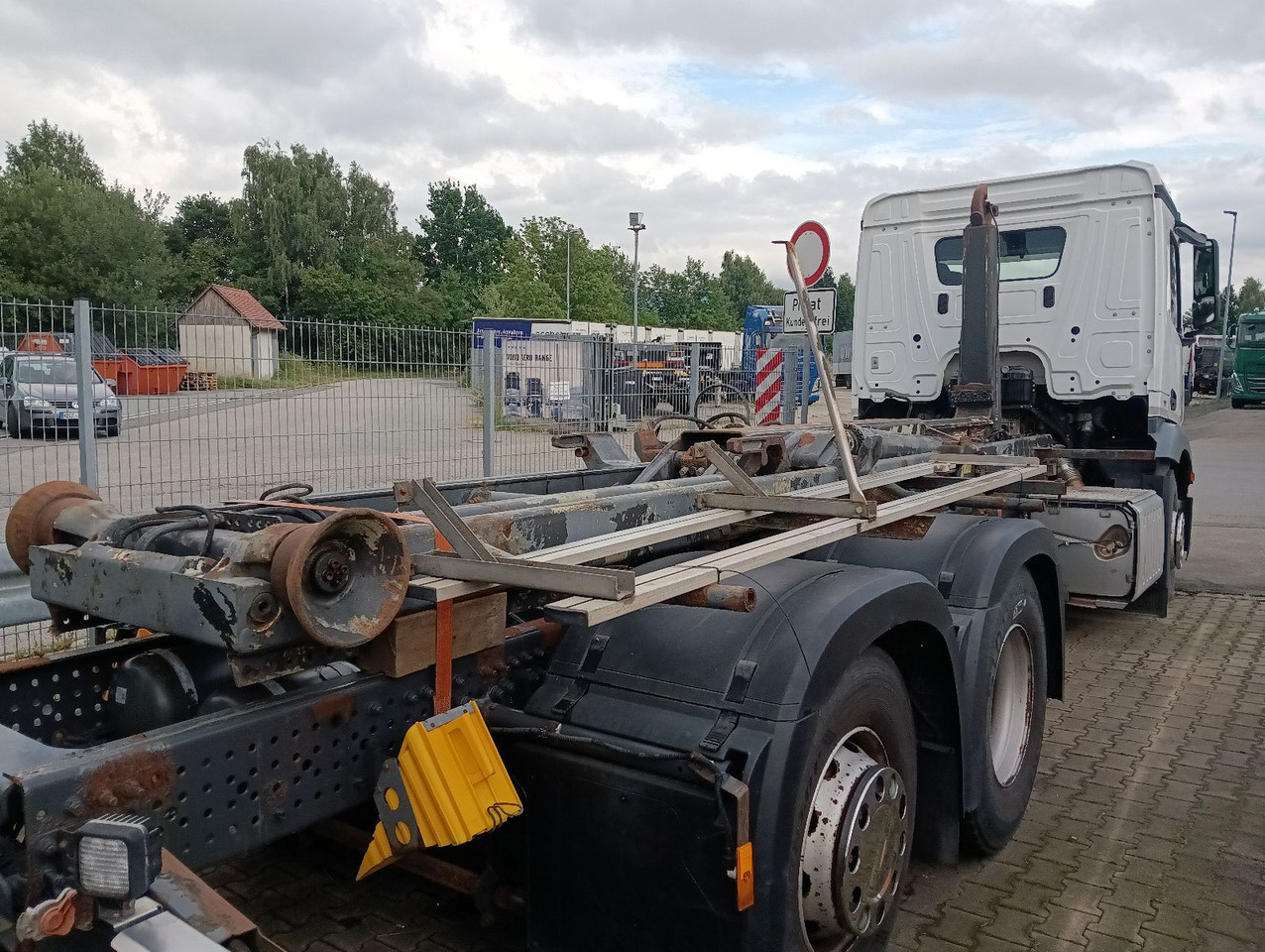 Mercedes-Benz 2545 6x2 Lenk/Lift MEILLER RK2070 Luft/Luft - Вантажівка шасі: фото 3 Mercedes-Benz 2545 6x2 Lenk/Lift MEILLER RK2070 Luft/Luft - Вантажівка шасі: фото 3