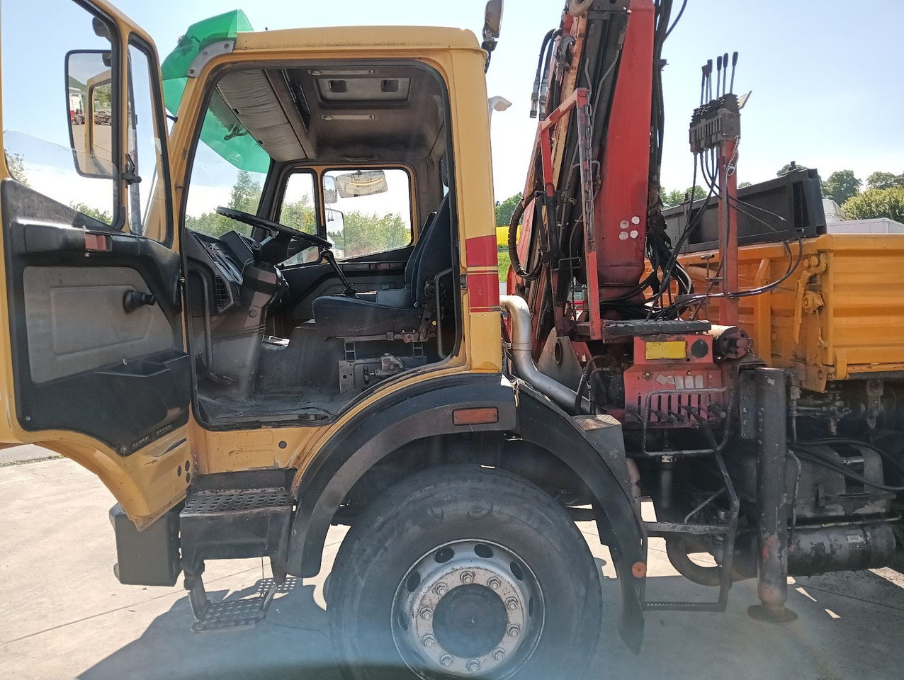 Mercedes-Benz SK 1722 AK 4x4 Blatt Schalter PalfingerPK10500A4 - Самоскид вантажівка, Вантажівка з маніпулятором: фото 4 Mercedes-Benz SK 1722 AK 4x4 Blatt Schalter PalfingerPK10500A4 - Самоскид вантажівка, Вантажівка з маніпулятором: фото 4