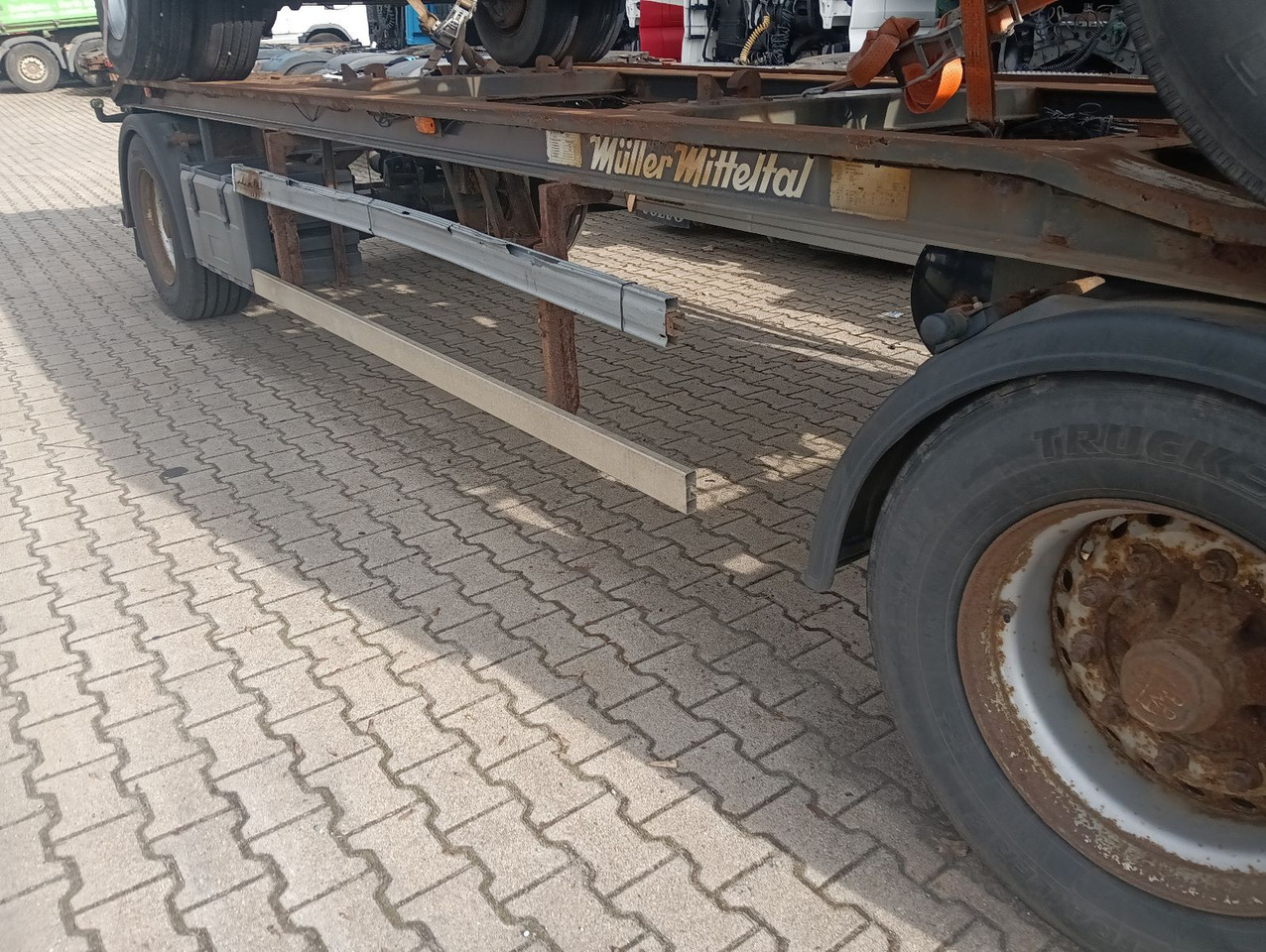 Müller-Mitteltal RA18 Abrollanhänger 7m BPW Trommel TÜV 5/2025 Müller-Mitteltal RA18 Abrollanhänger 7m BPW Trommel TÜV 5/2025 - Причіп мультиліфт/ Бункеровоз: фото 4 Müller-Mitteltal RA18 Abrollanhänger 7m BPW Trommel TÜV 5/2025 Müller-Mitteltal RA18 Abrollanhänger 7m BPW Trommel TÜV 5/2025 - Причіп мультиліфт/ Бункеровоз: фото 4