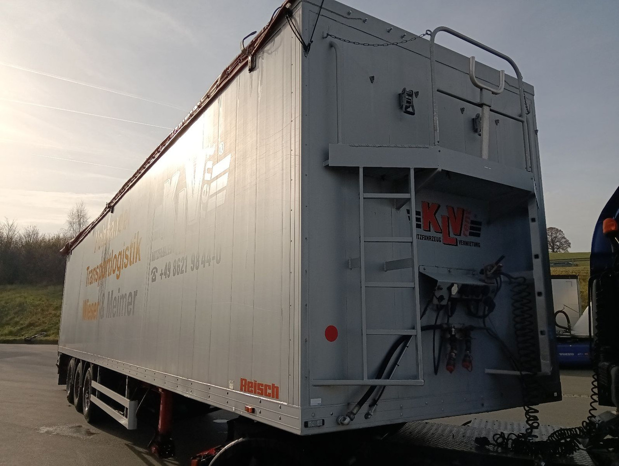 Reisch RSBS35/24LK 92m3WalkingFloor SAF Disc Boden Top - З рухомою підлогою напівпричіп: фото 1 Reisch RSBS35/24LK 92m3WalkingFloor SAF Disc Boden Top - З рухомою підлогою напівпричіп: фото 1