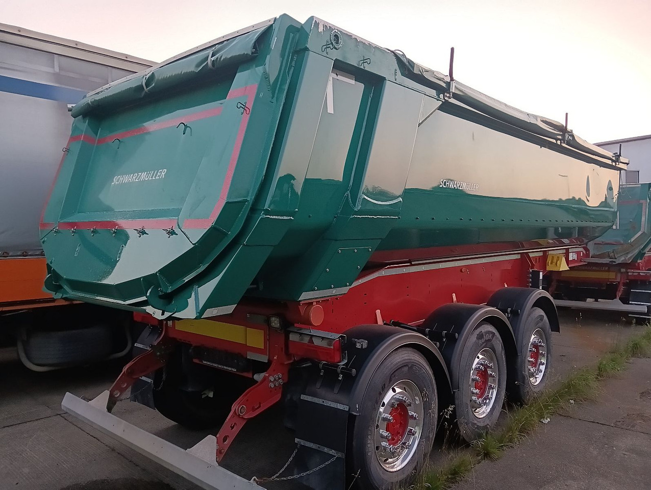 Schwarzmüller 3-A ALU-MULDE mHARDOX ALCOA 25m3 SAF 5420kgPlane - Самоскид напівпричіп: фото 1 Schwarzmüller 3-A ALU-MULDE mHARDOX ALCOA 25m3 SAF 5420kgPlane - Самоскид напівпричіп: фото 1