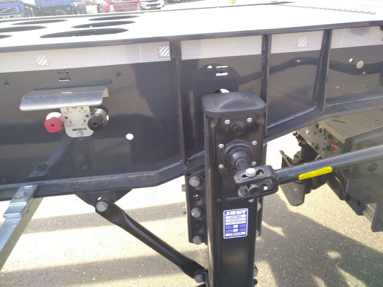 Новий Напівпричіп лісовоз Schwarzmüller 3-A Rungensattel 8xRungSchemel 5800kg NEU sofort Schwarzmüller 3-A Rungensattel 8xRungSchemel 5800kg NEU sofort: фото 16 Новий Напівпричіп лісовоз Schwarzmüller 3-A Rungensattel 8xRungSchemel 5800kg NEU sofort Schwarzmüller 3-A Rungensattel 8xRungSchemel 5800kg NEU sofort: фото 16