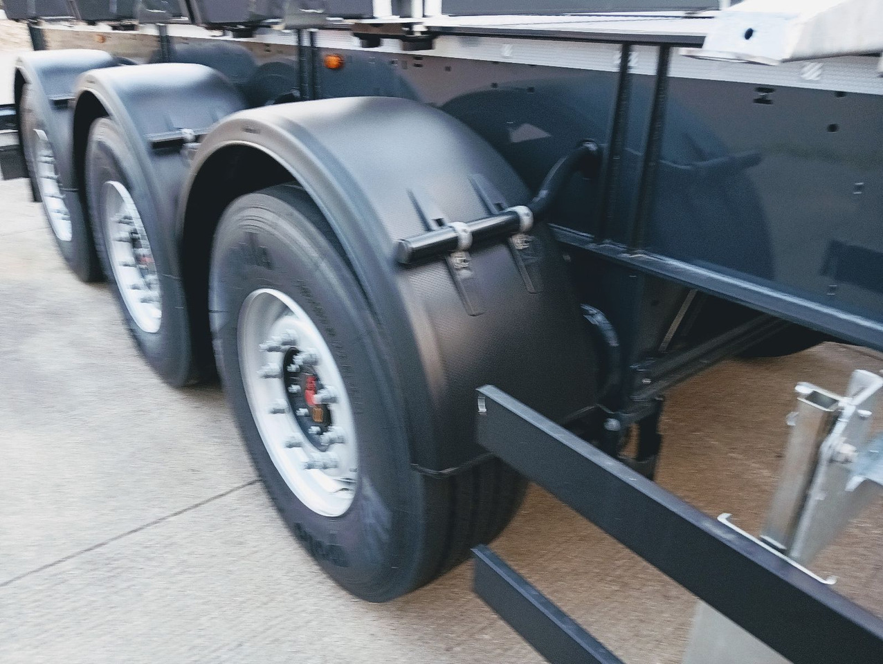 Новий Напівпричіп лісовоз Schwarzmüller 3-A Rungensattel 8xRungSchemel 5800kg NEU sofort Schwarzmüller 3-A Rungensattel 8xRungSchemel 5800kg NEU sofort: фото 19 Новий Напівпричіп лісовоз Schwarzmüller 3-A Rungensattel 8xRungSchemel 5800kg NEU sofort Schwarzmüller 3-A Rungensattel 8xRungSchemel 5800kg NEU sofort: фото 19