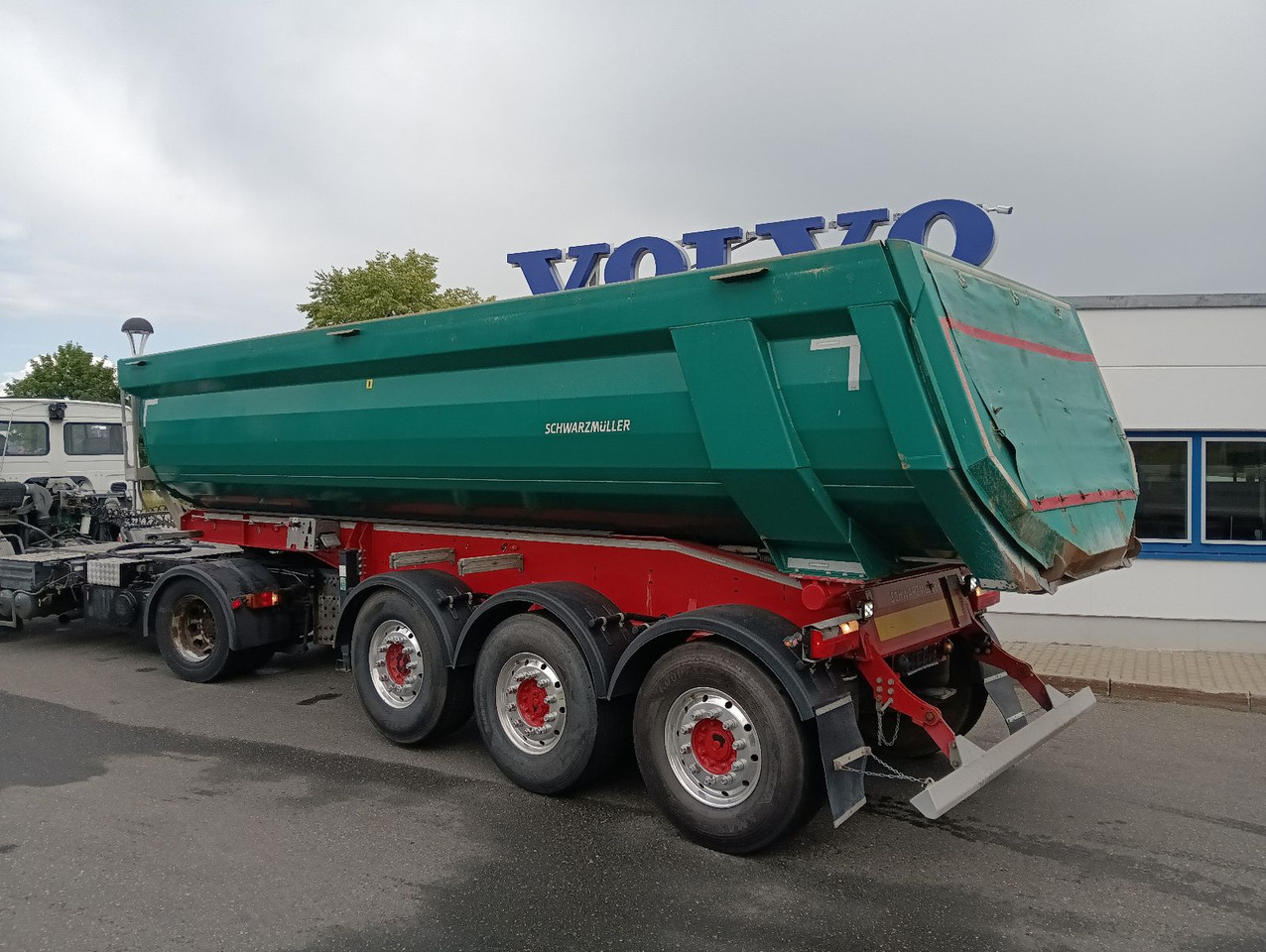 Schwarzmüller 3-A Stahlulde HARDOX ALCOA 25m3 SAF Lift 6180kg - Самоскид напівпричіп: фото 1 Schwarzmüller 3-A Stahlulde HARDOX ALCOA 25m3 SAF Lift 6180kg - Самоскид напівпричіп: фото 1