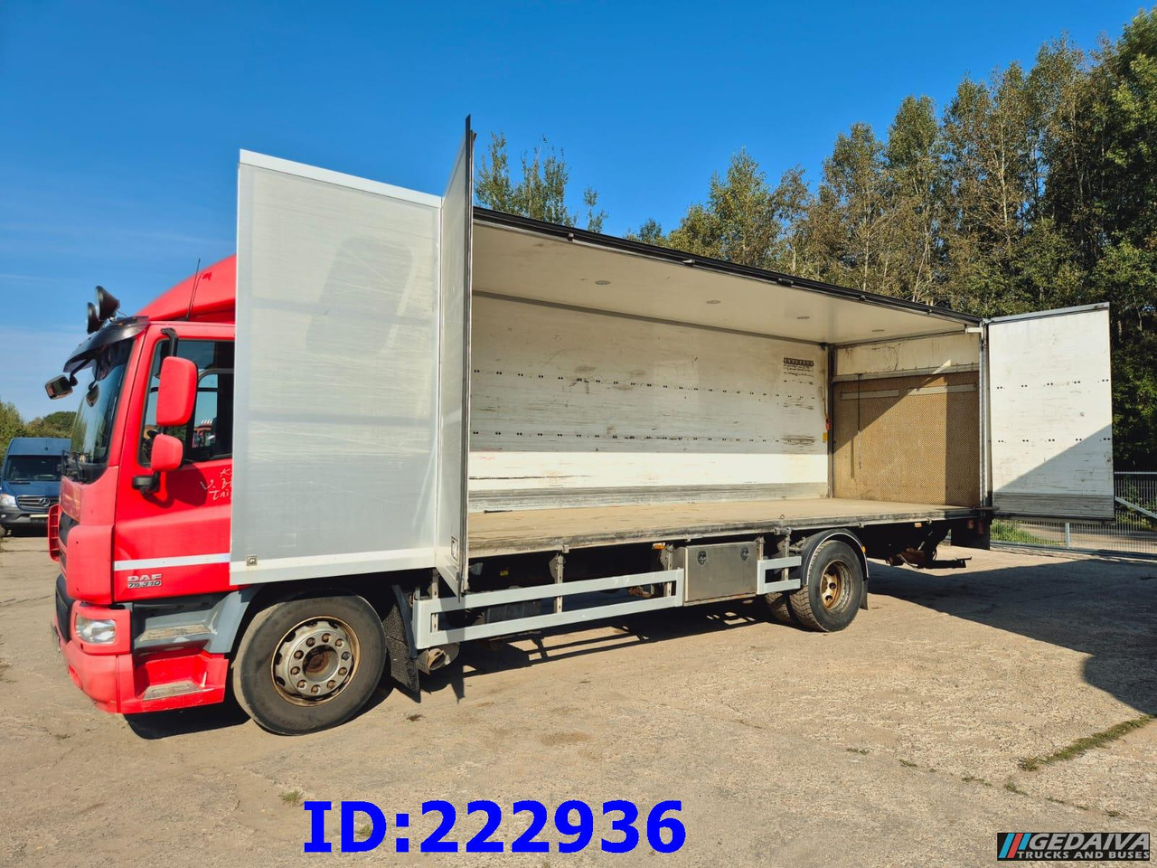 DAF CF 75.310 - Euro5 - Вантажівка з закритим кузовом: фото 2 DAF CF 75.310 - Euro5 - Вантажівка з закритим кузовом: фото 2