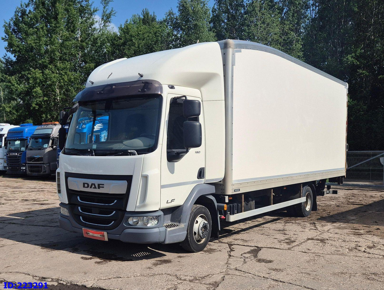 DAF LF 180 FA - Euro6 - Manual - Вантажівка з закритим кузовом: фото 1 DAF LF 180 FA - Euro6 - Manual - Вантажівка з закритим кузовом: фото 1