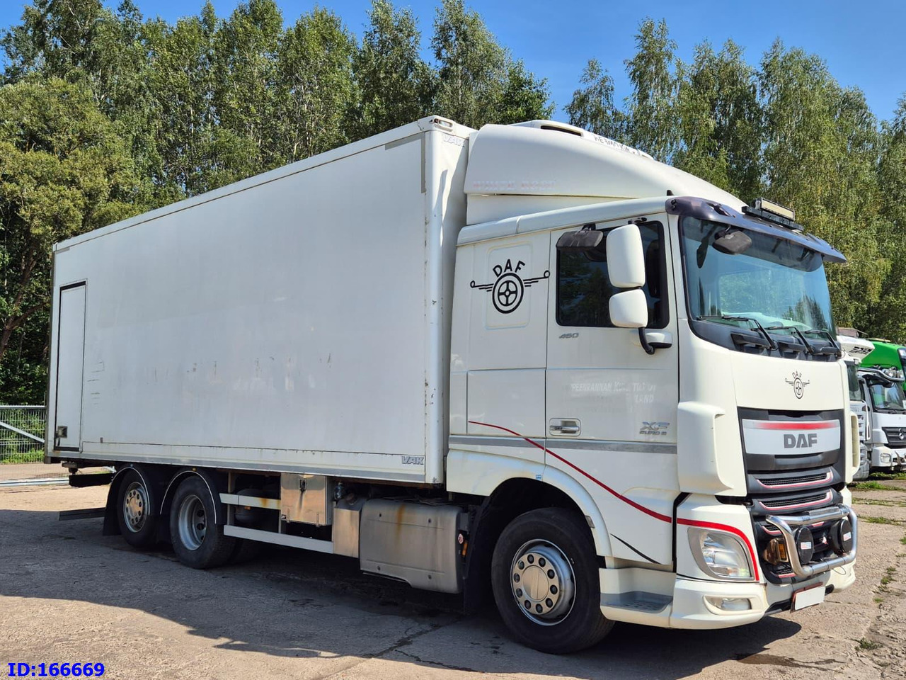 DAF XF 106.460 FAR 6X2 Euro6 - Рефрижератор вантажівка: фото 4 DAF XF 106.460 FAR 6X2 Euro6 - Рефрижератор вантажівка: фото 4