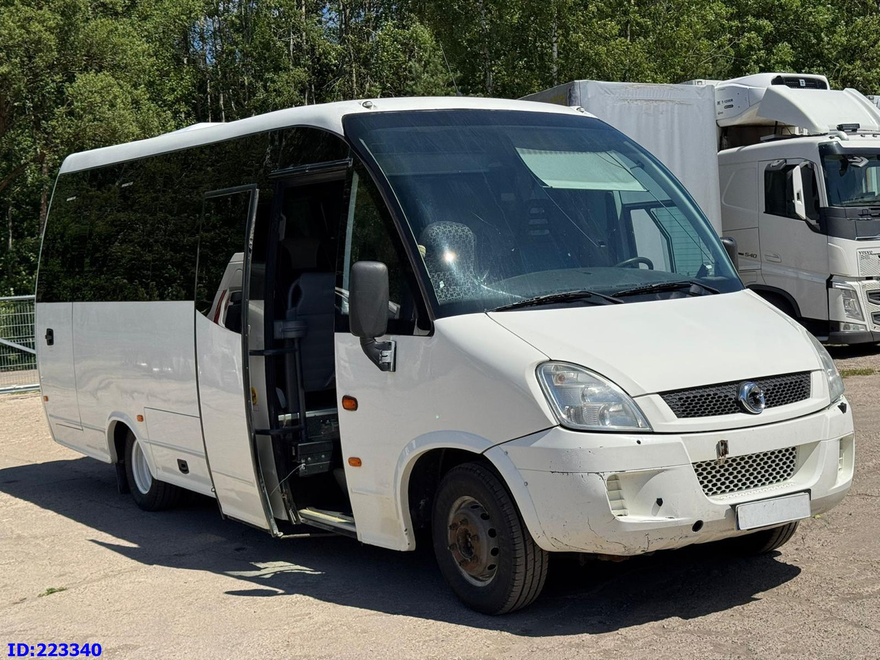 IVECO Wing Euro5 25 places - Туристичний автобус: фото 2 IVECO Wing Euro5 25 places - Туристичний автобус: фото 2