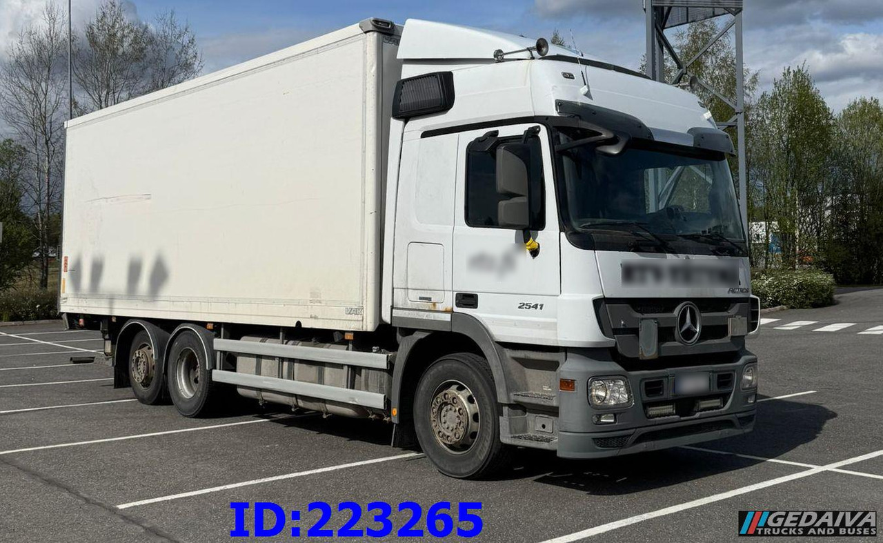 MERCEDES-BENZ Actros 2541 6x2 Retarder Euro5 - Ізотермічна вантажівка: фото 4 MERCEDES-BENZ Actros 2541 6x2 Retarder Euro5 - Ізотермічна вантажівка: фото 4