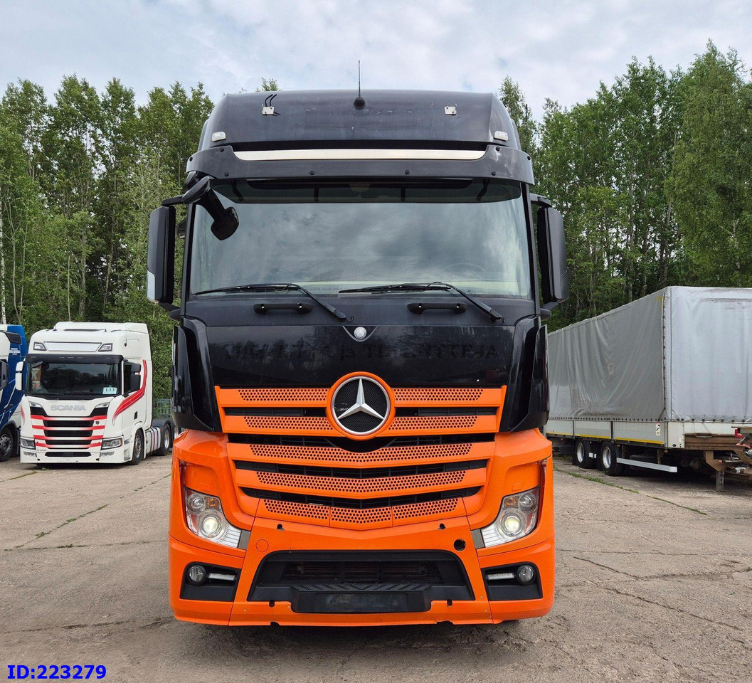 MERCEDES-BENZ Actros 3563 8×4 ( Steering axle) - Вантажівка шасі: фото 2 MERCEDES-BENZ Actros 3563 8×4 ( Steering axle) - Вантажівка шасі: фото 2