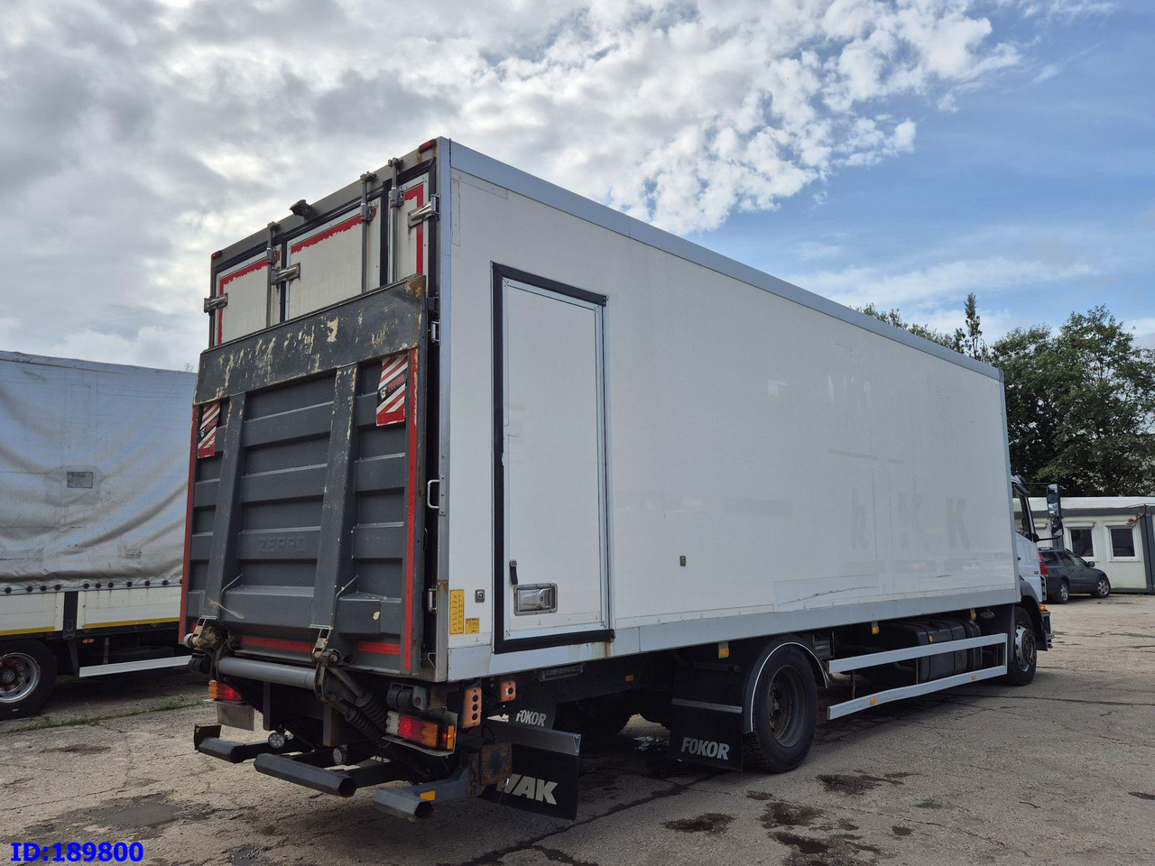 MERCEDES-BENZ Axor 1829 Euro5 Manual + Tail lift - Рефрижератор вантажівка: фото 5 MERCEDES-BENZ Axor 1829 Euro5 Manual + Tail lift - Рефрижератор вантажівка: фото 5