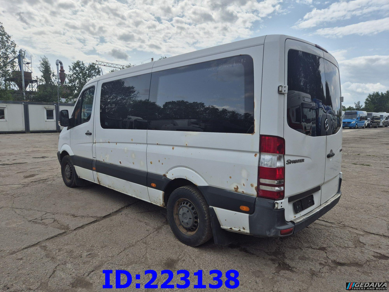 MERCEDES-BENZ Sprinter 213 - Euro5 - Туристичний автобус: фото 5 MERCEDES-BENZ Sprinter 213 - Euro5 - Туристичний автобус: фото 5