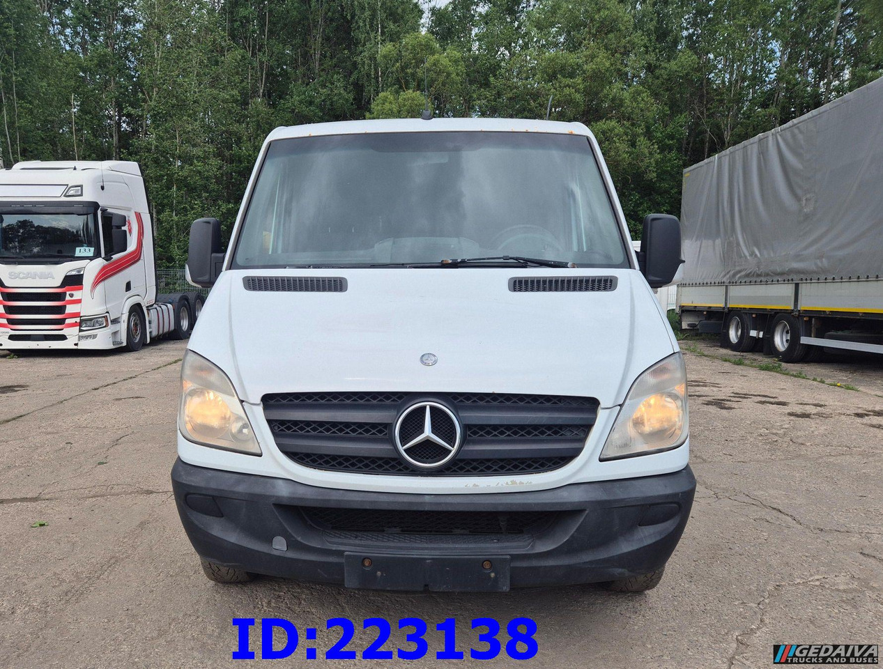 MERCEDES-BENZ Sprinter 213 - Euro5 - Туристичний автобус: фото 2 MERCEDES-BENZ Sprinter 213 - Euro5 - Туристичний автобус: фото 2