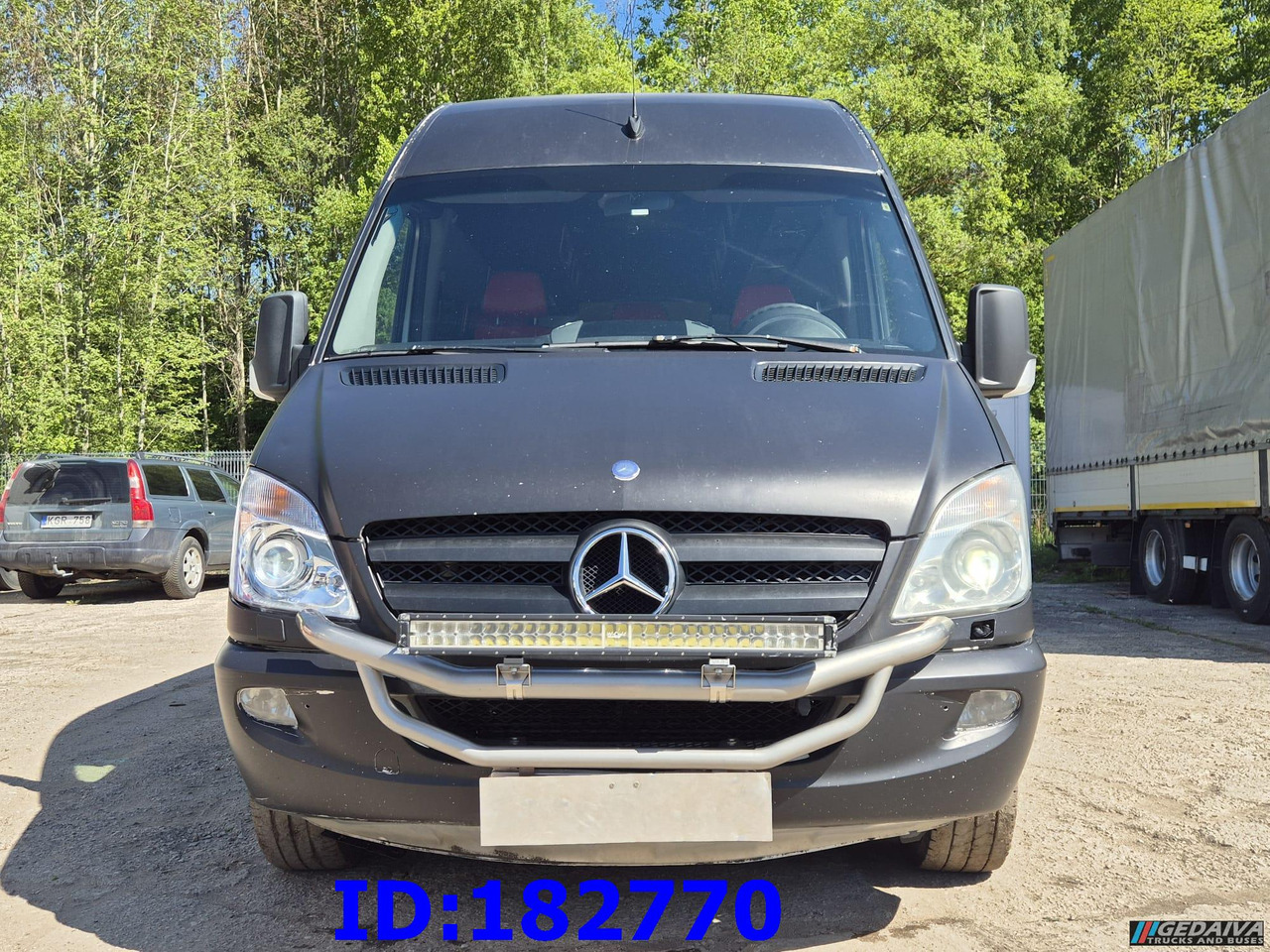 MERCEDES-BENZ Sprinter 319 VIP Euro5 - Туристичний автобус: фото 2 MERCEDES-BENZ Sprinter 319 VIP Euro5 - Туристичний автобус: фото 2