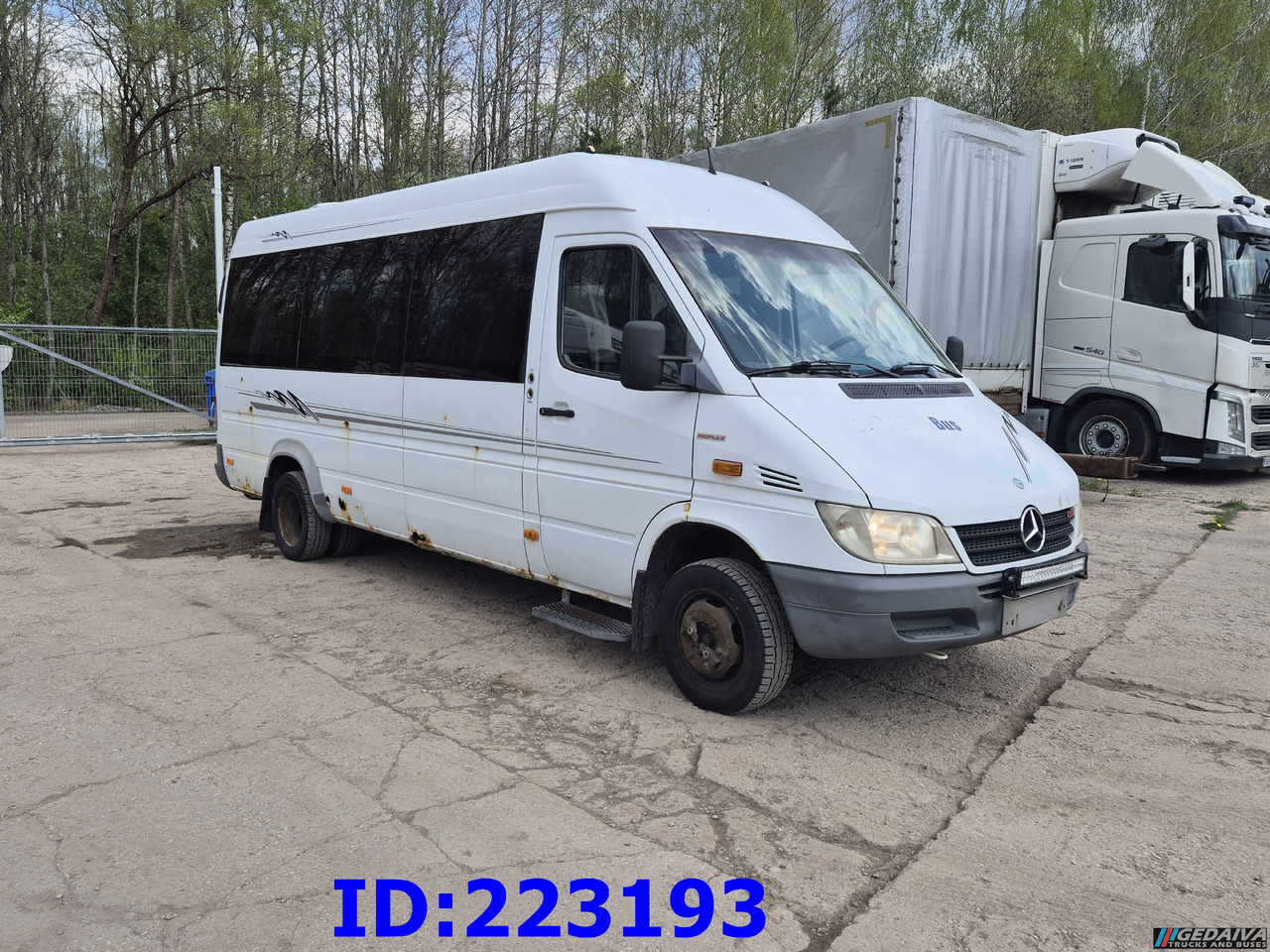 MERCEDES-BENZ Sprinter 416 VIP AC 17-seater - Туристичний автобус: фото 4 MERCEDES-BENZ Sprinter 416 VIP AC 17-seater - Туристичний автобус: фото 4