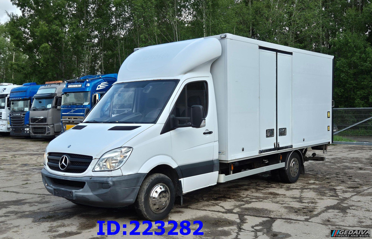 MERCEDES-BENZ Sprinter 516 SUPER - Вантажівка з закритим кузовом: фото 1 MERCEDES-BENZ Sprinter 516 SUPER - Вантажівка з закритим кузовом: фото 1