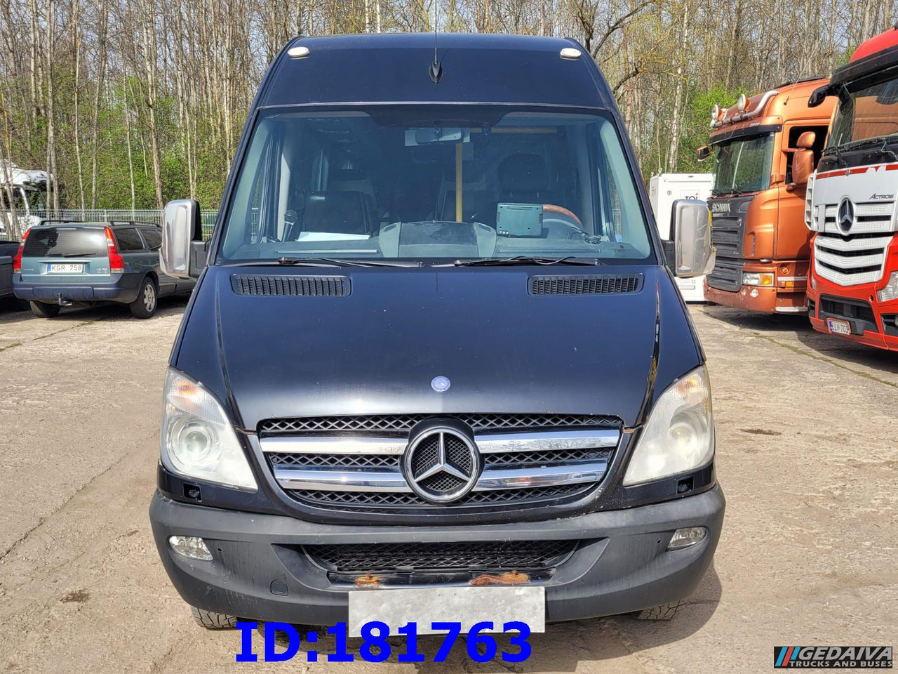 MERCEDES-BENZ Sprinter 518 - VIP - 17 Seater - Туристичний автобус: фото 2 MERCEDES-BENZ Sprinter 518 - VIP - 17 Seater - Туристичний автобус: фото 2