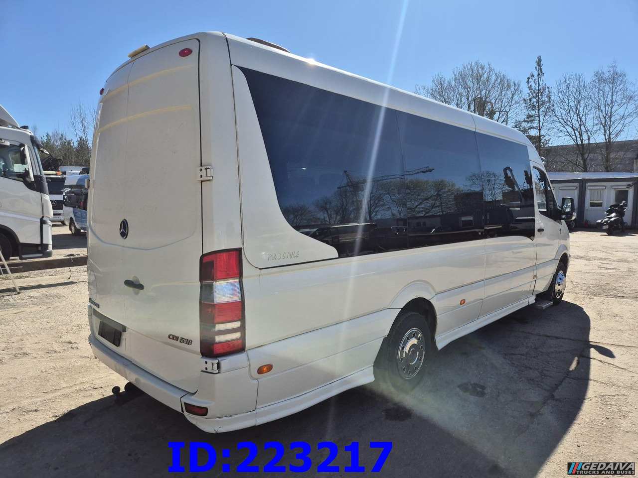 MERCEDES-BENZ Sprinter 518 VIP Prostyle 17-Place (Motor defekt) - Туристичний автобус: фото 4 MERCEDES-BENZ Sprinter 518 VIP Prostyle 17-Place (Motor defekt) - Туристичний автобус: фото 4