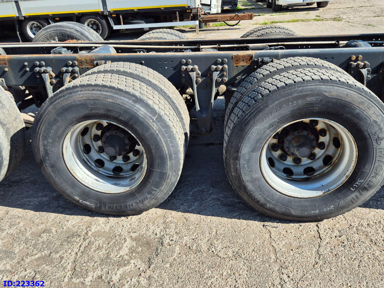 SCANIA R580 8x4 Euro6 Retarder - Вантажівка шасі: фото 5 SCANIA R580 8x4 Euro6 Retarder - Вантажівка шасі: фото 5