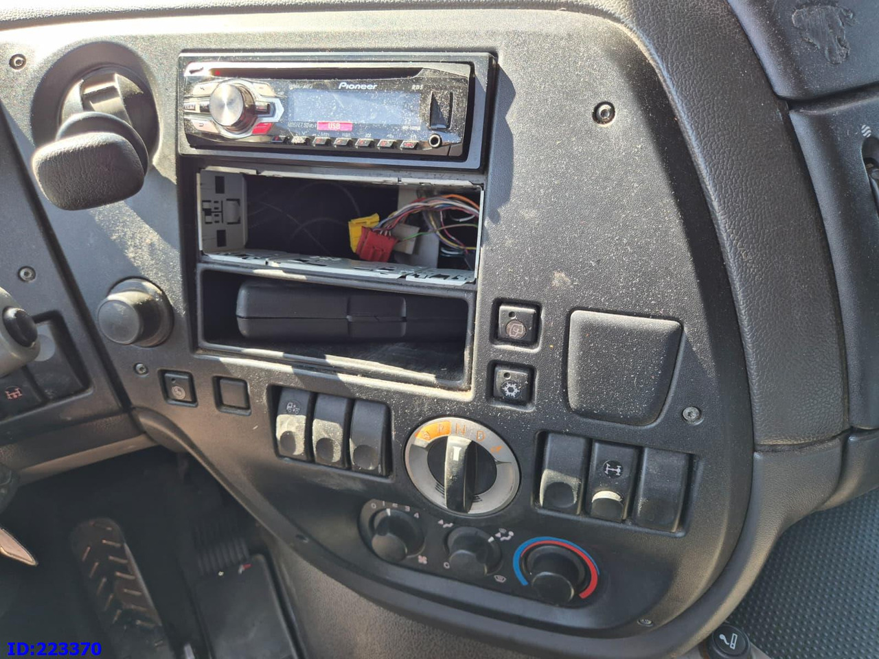 Тягач DAF XF105 460 Retarder: фото 13