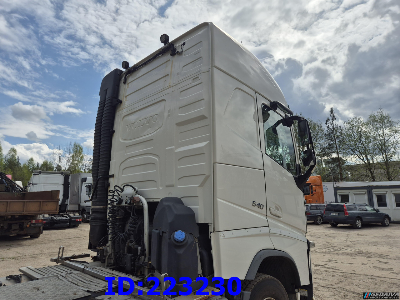 VOLVO FH13 540HP 6x2 (10 tyre) - Тягач: фото 4 VOLVO FH13 540HP 6x2 (10 tyre) - Тягач: фото 4