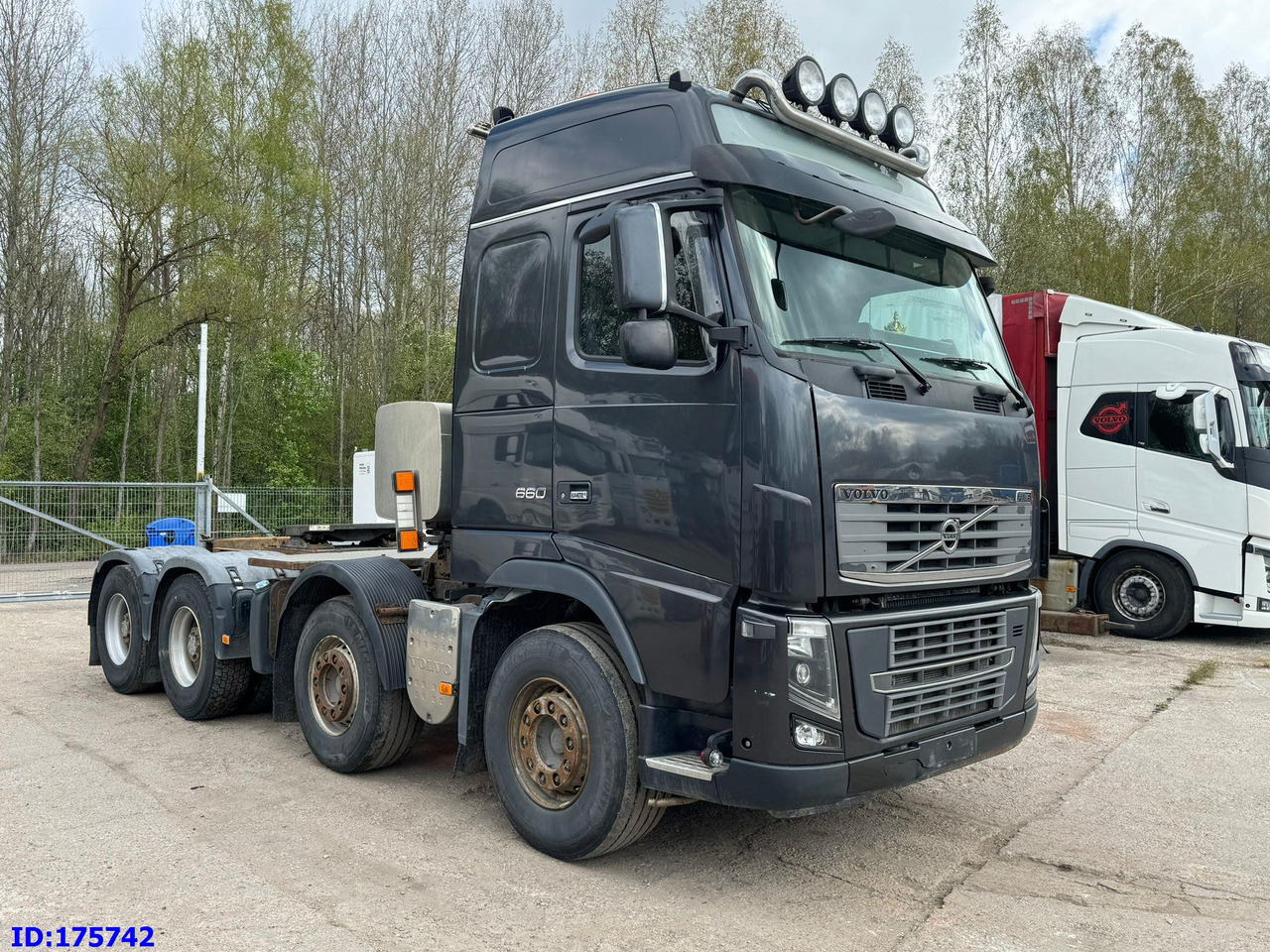 VOLVO FH16  660HP  8x4 - Тягач: фото 4 VOLVO FH16  660HP  8x4 - Тягач: фото 4