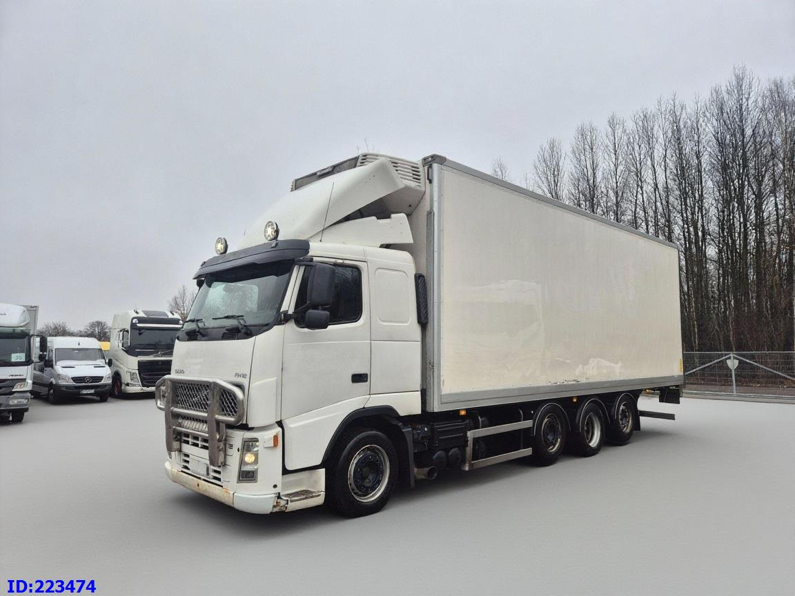 VOLVO FH12 460HP 8x2 Manual - Рефрижератор вантажівка: фото 1 VOLVO FH12 460HP 8x2 Manual - Рефрижератор вантажівка: фото 1
