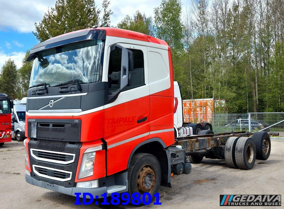 VOLVO FH13 500HP 6x2 Euro6 - Вантажівка шасі: фото 1 VOLVO FH13 500HP 6x2 Euro6 - Вантажівка шасі: фото 1
