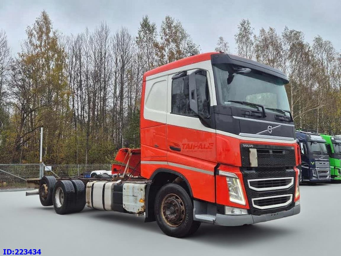 VOLVO FH13 500HP 6x2 - Вантажівка шасі: фото 4 VOLVO FH13 500HP 6x2 - Вантажівка шасі: фото 4