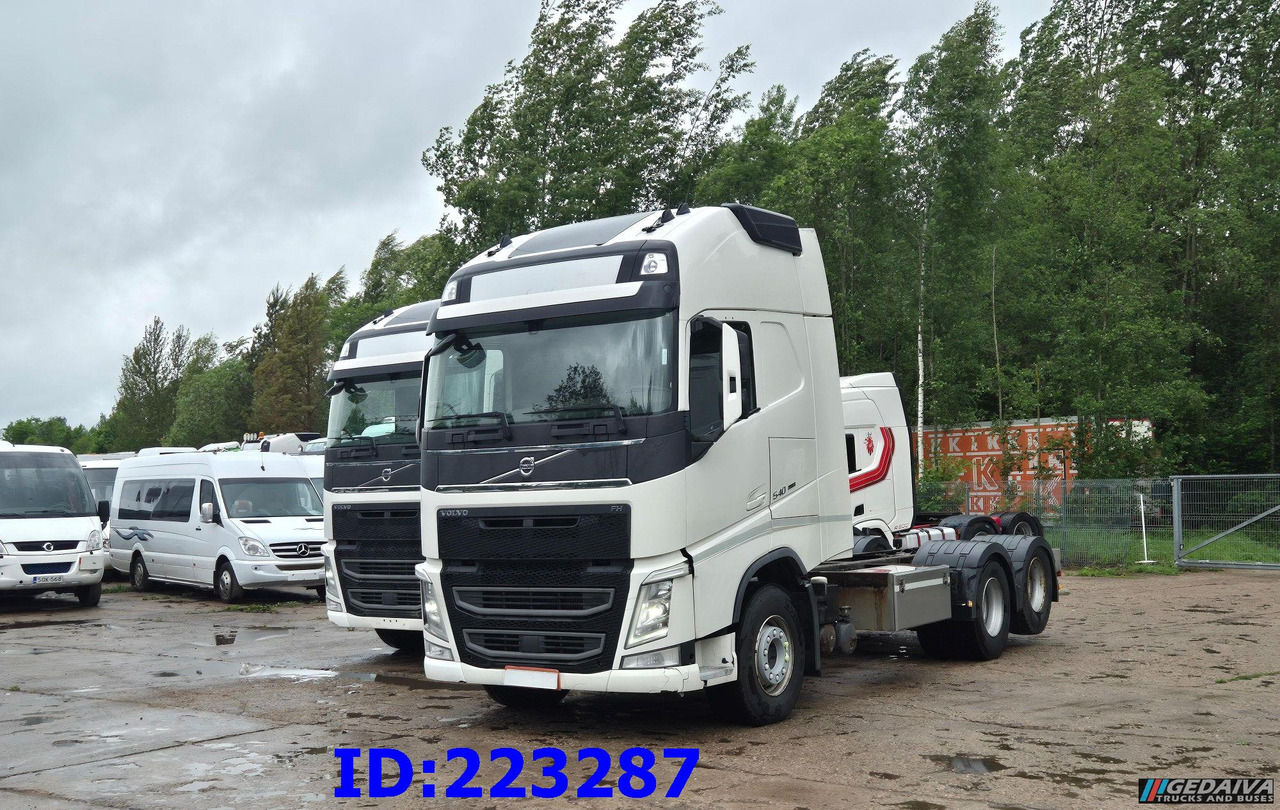 VOLVO FH13 540HP - 10 tyre (2pcs. available) - Вантажівка шасі: фото 4 VOLVO FH13 540HP - 10 tyre (2pcs. available) - Вантажівка шасі: фото 4