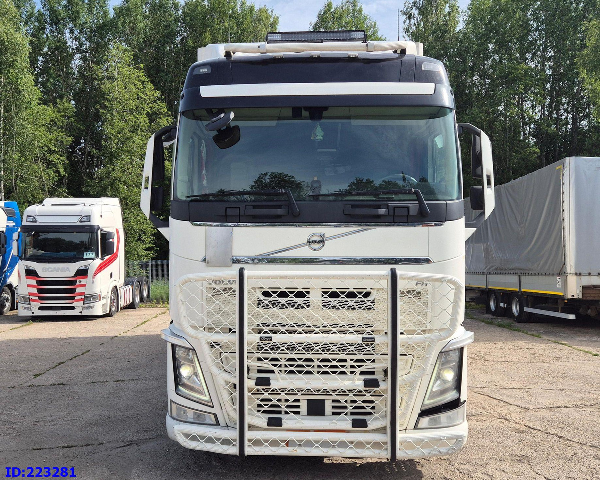 VOLVO FH13 540HP 6x2 (10 tyre) Euro6 - Ізотермічна вантажівка: фото 2 VOLVO FH13 540HP 6x2 (10 tyre) Euro6 - Ізотермічна вантажівка: фото 2