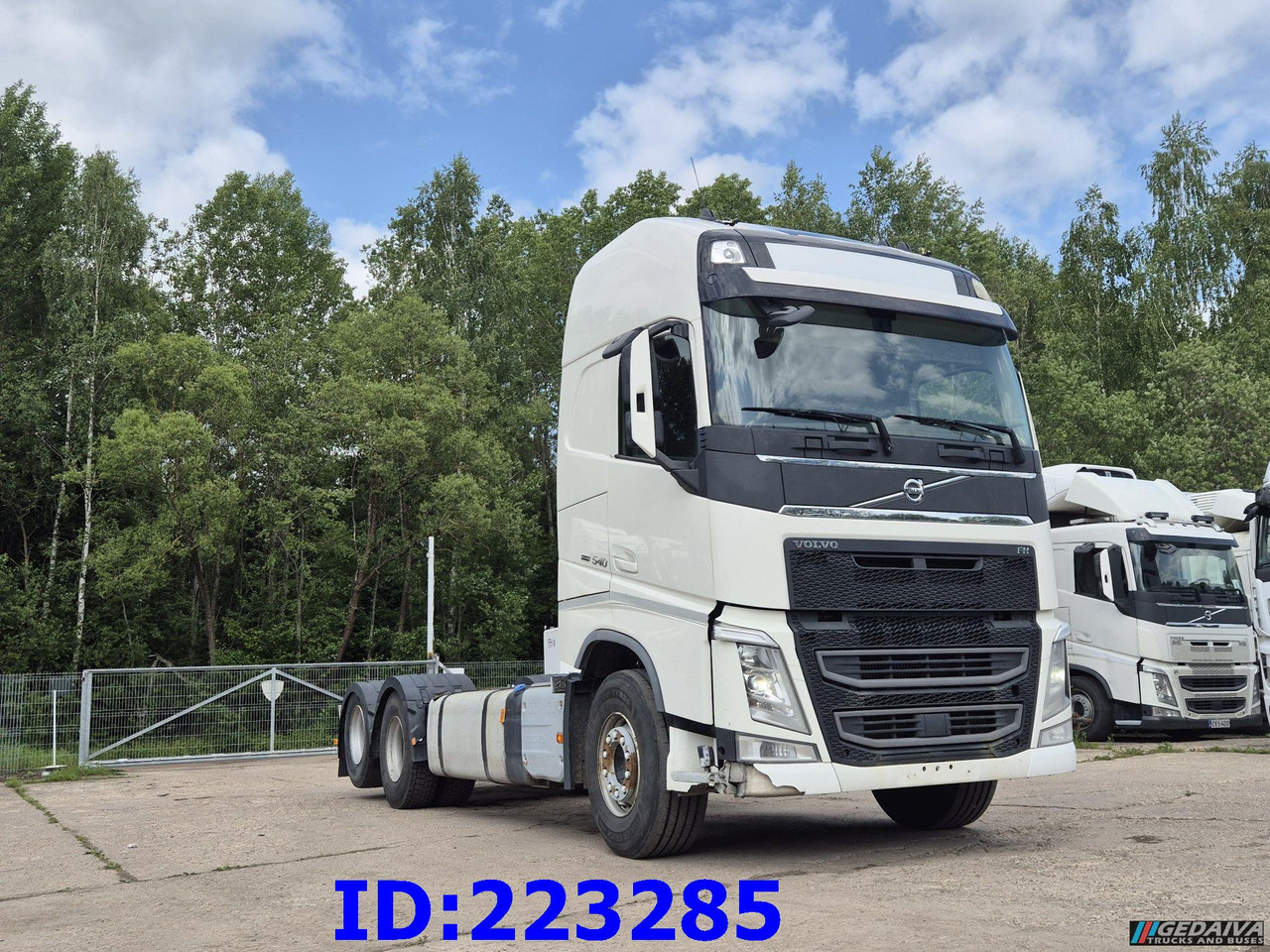 VOLVO FH13 540HP 6x2 (10 tyre) Euro6 - Вантажівка шасі: фото 4 VOLVO FH13 540HP 6x2 (10 tyre) Euro6 - Вантажівка шасі: фото 4