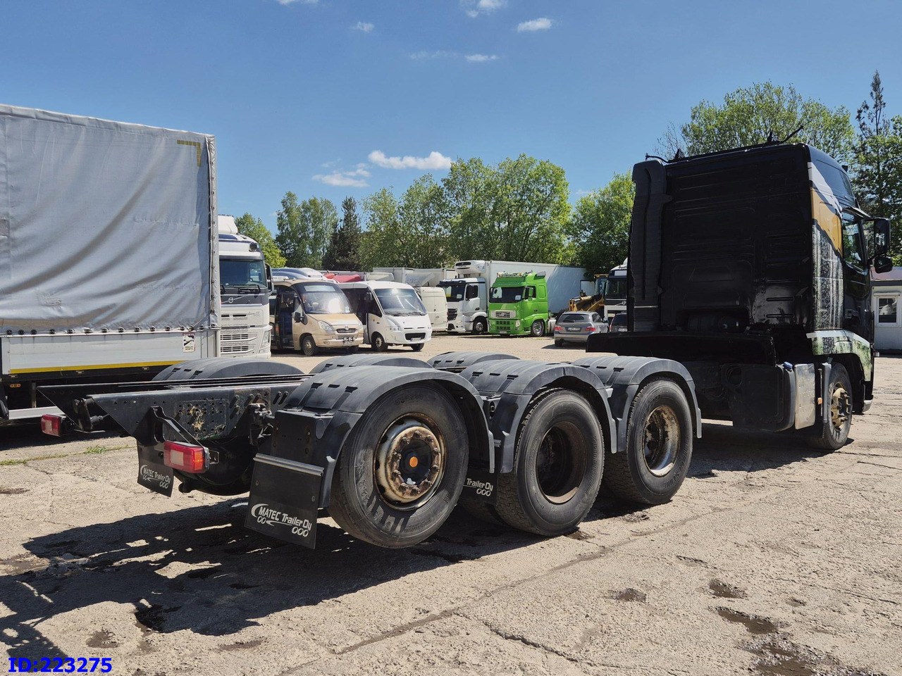 VOLVO FH13 540HP 8X4 (Steering axle) RETARDER - Вантажівка шасі: фото 5 VOLVO FH13 540HP 8X4 (Steering axle) RETARDER - Вантажівка шасі: фото 5