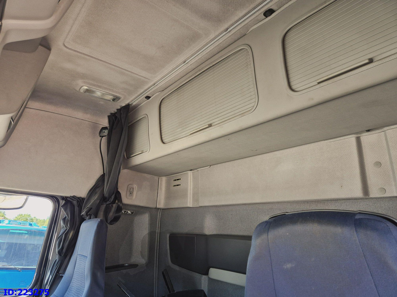 Вантажівка шасі VOLVO FH13 540HP 8X4 (Steering axle) RETARDER: фото 19