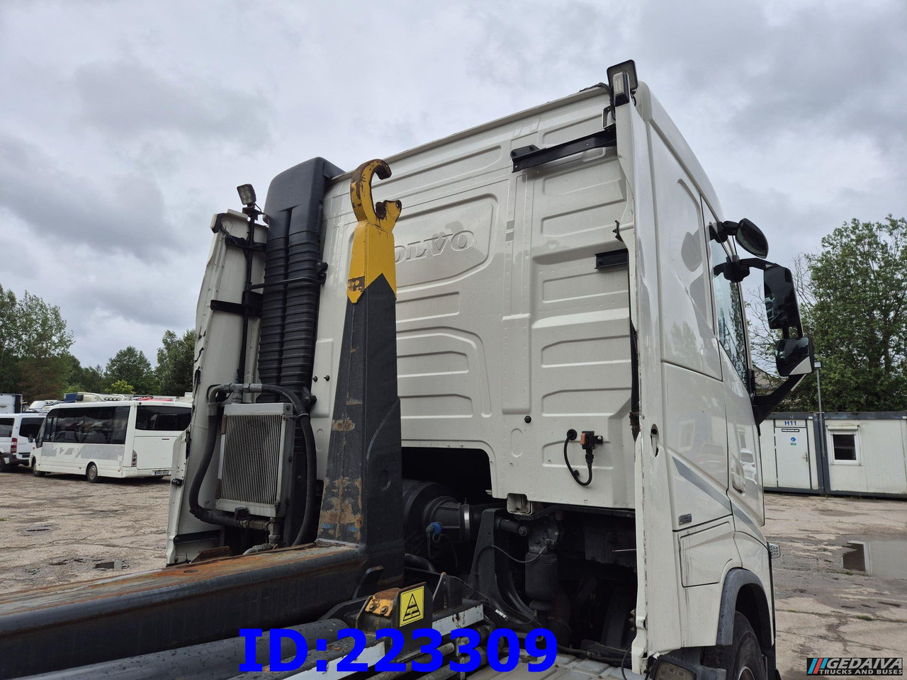 VOLVO FH13 540HP 8x2 Hook lift (2axles steering - 2 axles lifting) - Гаковий мультиліфт вантажівка: фото 5 VOLVO FH13 540HP 8x2 Hook lift (2axles steering - 2 axles lifting) - Гаковий мультиліфт вантажівка: фото 5