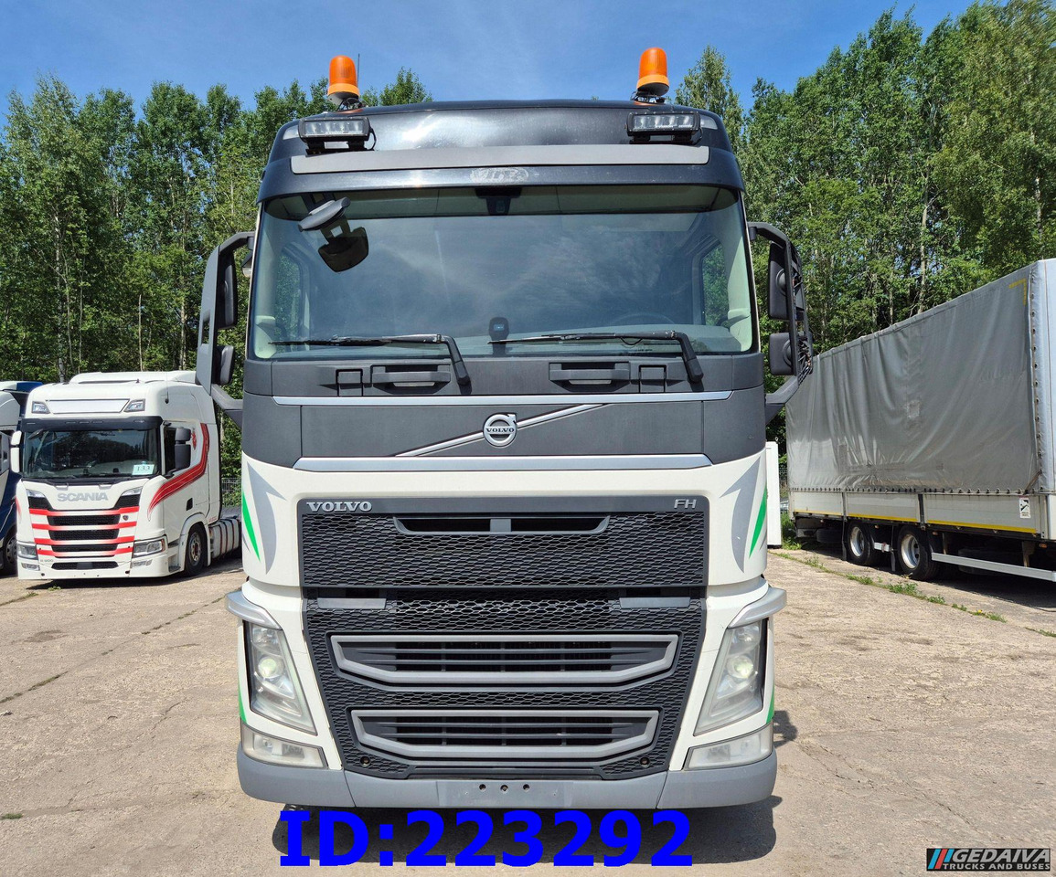 VOLVO FH13 540HP 8x4 Steering axle - Ізотермічна вантажівка: фото 2 VOLVO FH13 540HP 8x4 Steering axle - Ізотермічна вантажівка: фото 2