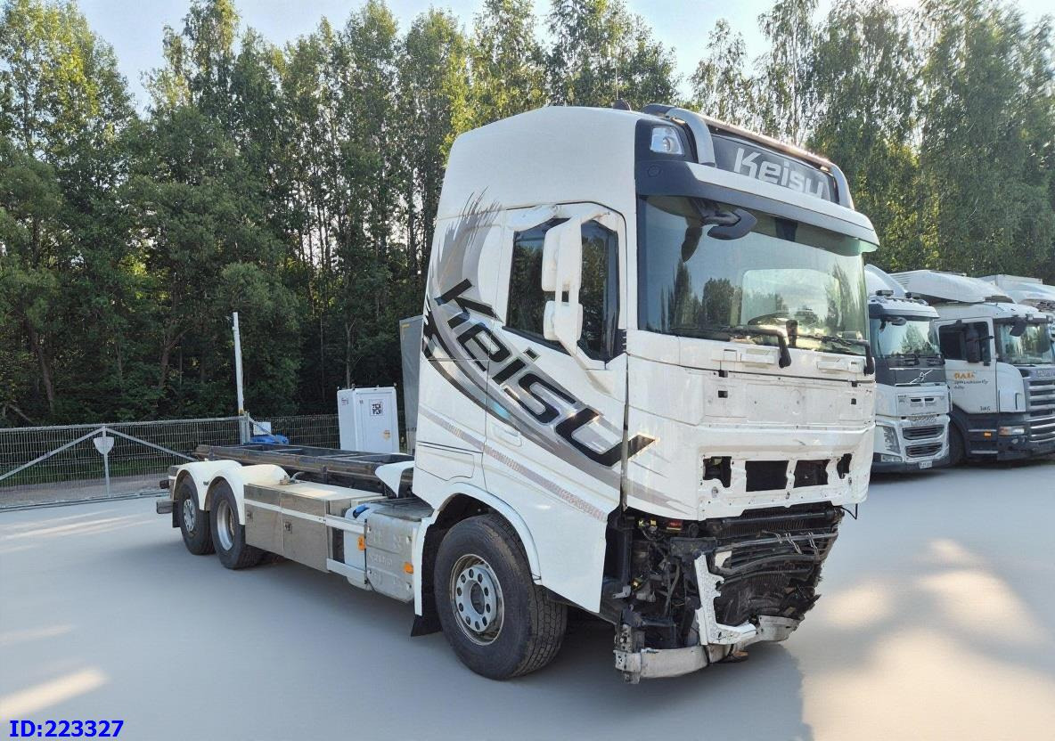 VOLVO FH13 550HP 6x2 ( Drivable condition ) - Вантажівка шасі: фото 4 VOLVO FH13 550HP 6x2 ( Drivable condition ) - Вантажівка шасі: фото 4