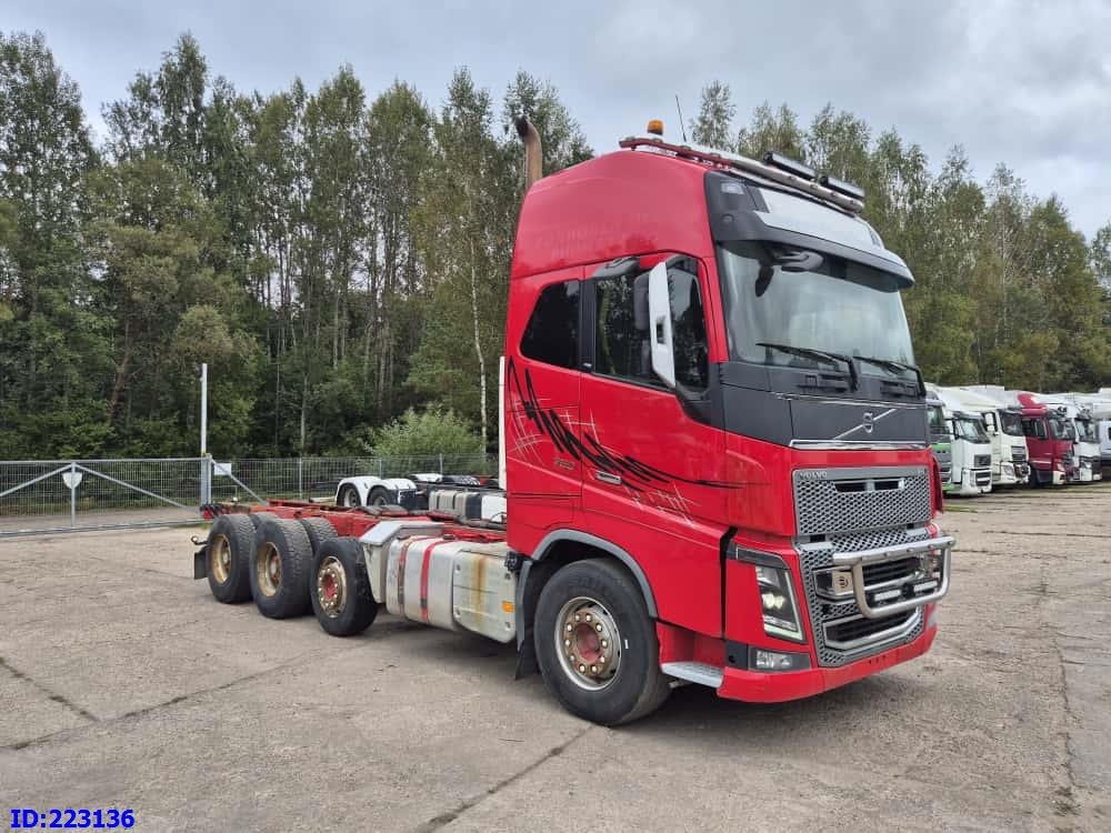 VOLVO FH16 750HP - 8x4 -Big Axles - Вантажівка шасі: фото 4 VOLVO FH16 750HP - 8x4 -Big Axles - Вантажівка шасі: фото 4