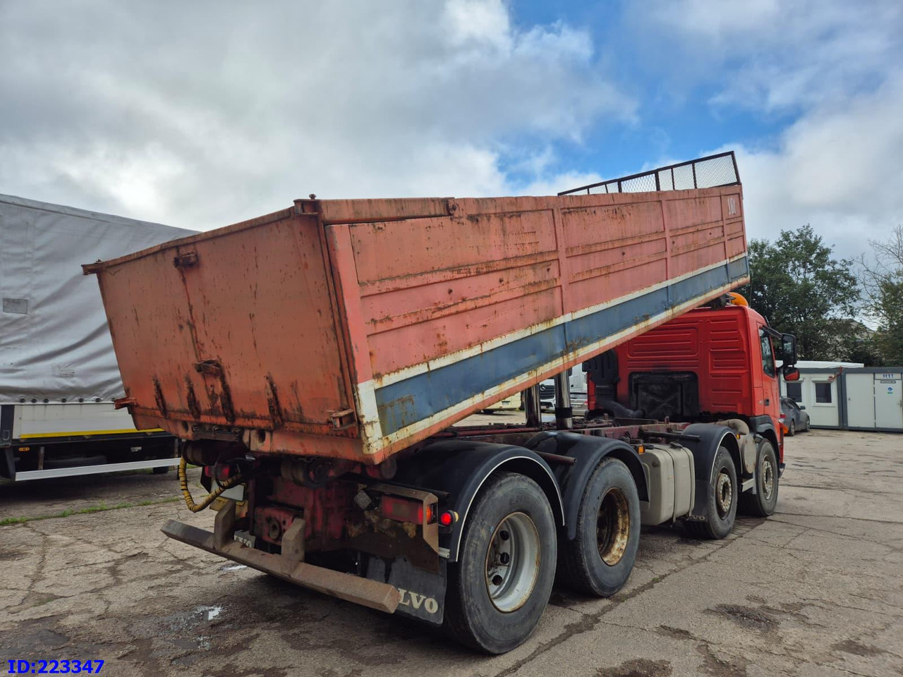 VOLVO FM12 420HP 8X4 Manual - Самоскид вантажівка: фото 5 VOLVO FM12 420HP 8X4 Manual - Самоскид вантажівка: фото 5