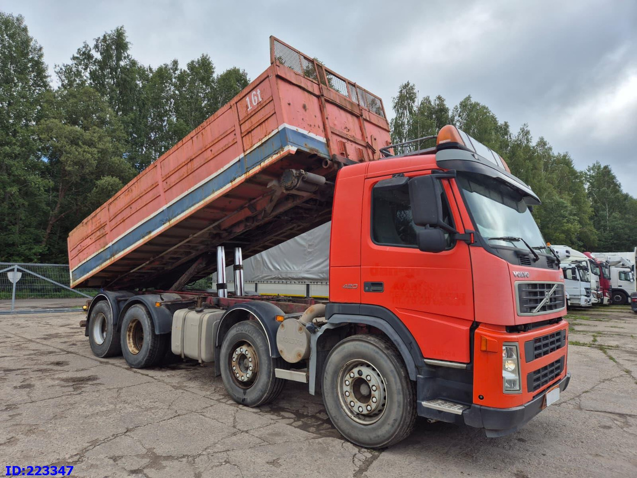VOLVO FM12 420HP 8X4 Manual - Самоскид вантажівка: фото 4 VOLVO FM12 420HP 8X4 Manual - Самоскид вантажівка: фото 4