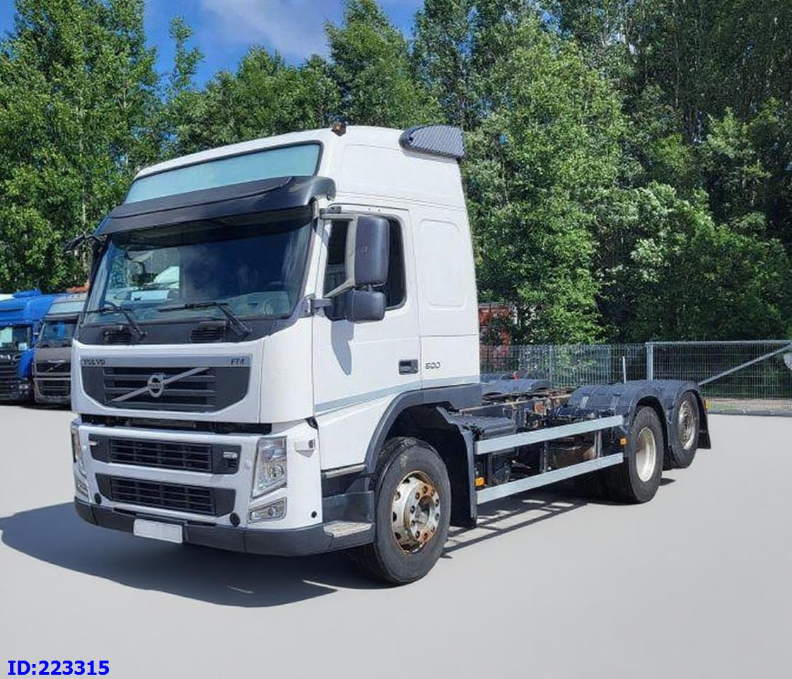 VOLVO FM13 500HP 6x2 Euro5 - Вантажівка шасі: фото 1 VOLVO FM13 500HP 6x2 Euro5 - Вантажівка шасі: фото 1