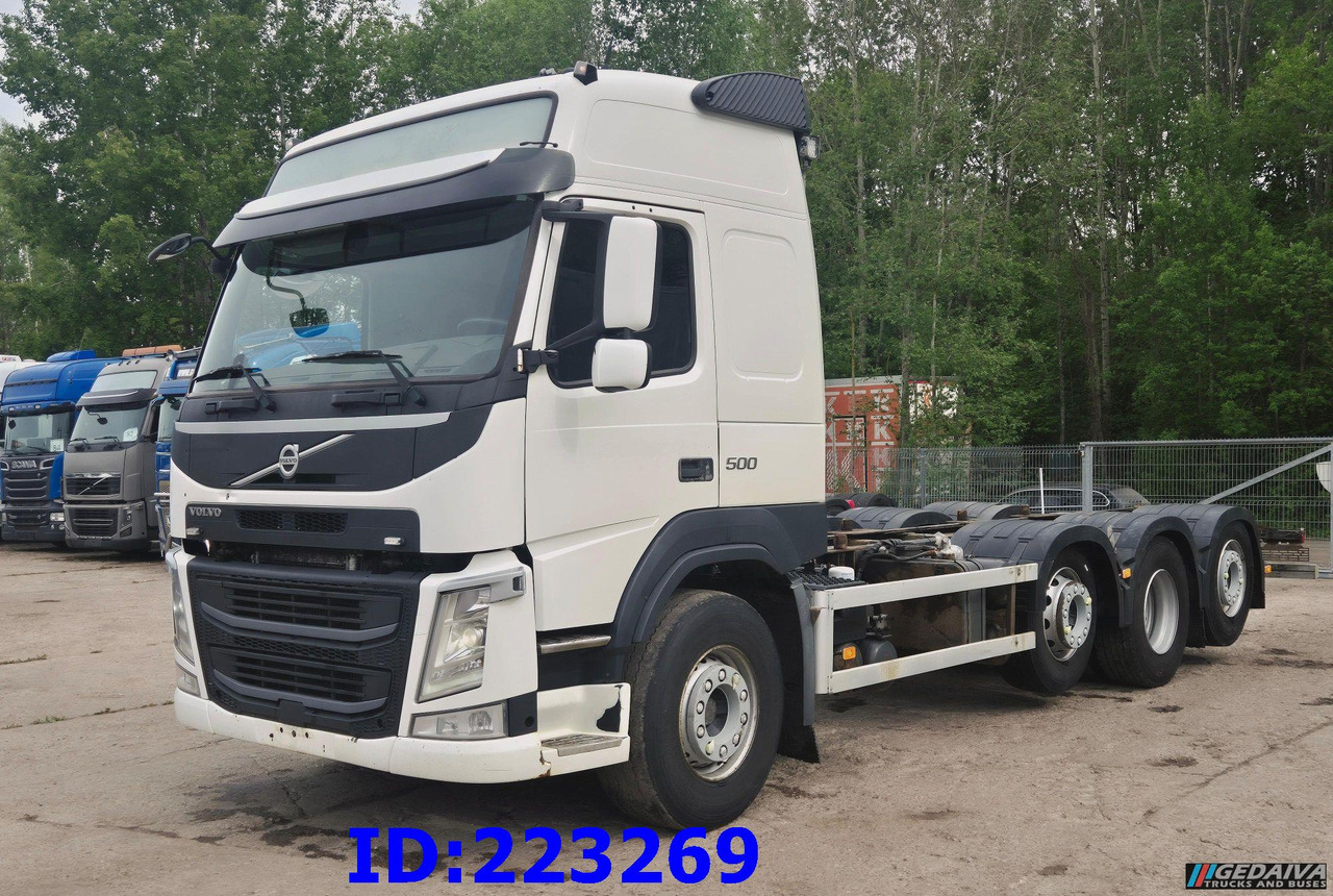VOLVO FM13 500HP 8x2 (2 steering axels) - Вантажівка шасі: фото 1 VOLVO FM13 500HP 8x2 (2 steering axels) - Вантажівка шасі: фото 1