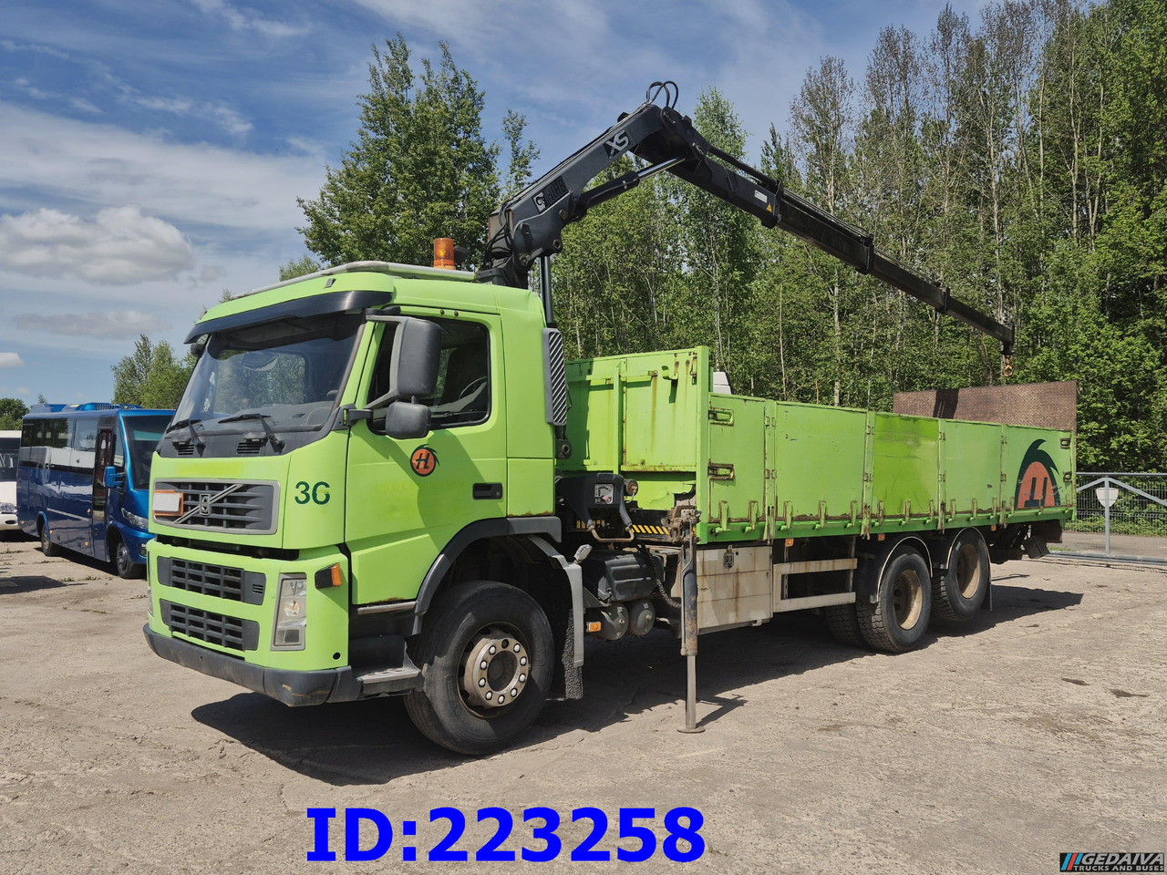 VOLVO FM9 300HP 6x2 + HIAB 144B -3 CL - Бортова вантажівка/ Платформа: фото 1 VOLVO FM9 300HP 6x2 + HIAB 144B -3 CL - Бортова вантажівка/ Платформа: фото 1