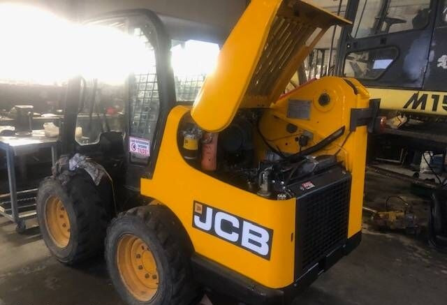 JCB Robot 170 - Міні-навантажувач: фото 1 JCB Robot 170 - Міні-навантажувач: фото 1