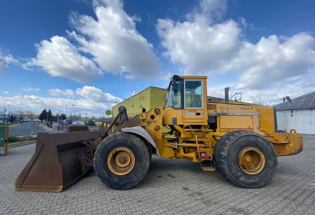 Volvo L180 - Колісний навантажувач: фото 1 Volvo L180 - Колісний навантажувач: фото 1