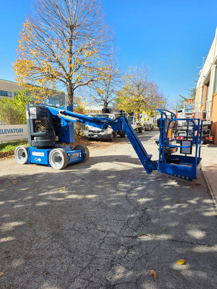 JLG E 300 AJP - Колінчастий підйомник: фото 1 JLG E 300 AJP - Колінчастий підйомник: фото 1